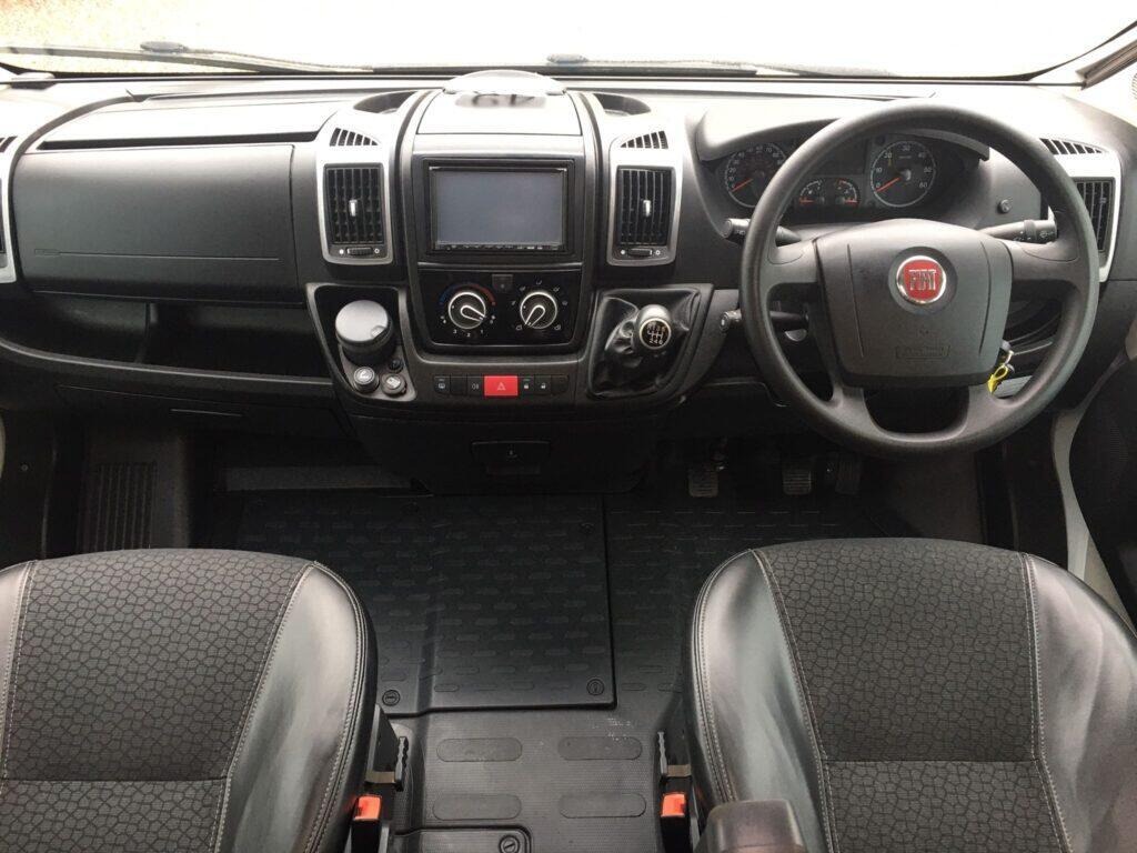 
								2015 Auto-Trail V-Line 600 2.3 Manual full									