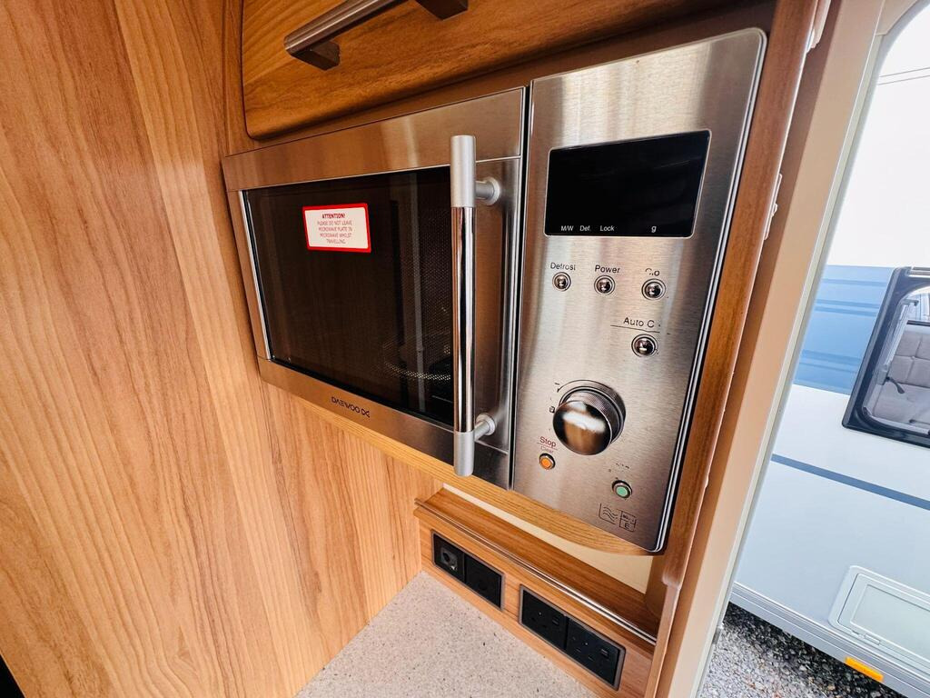 
								2014 Bailey Unicorn Barcelona full									