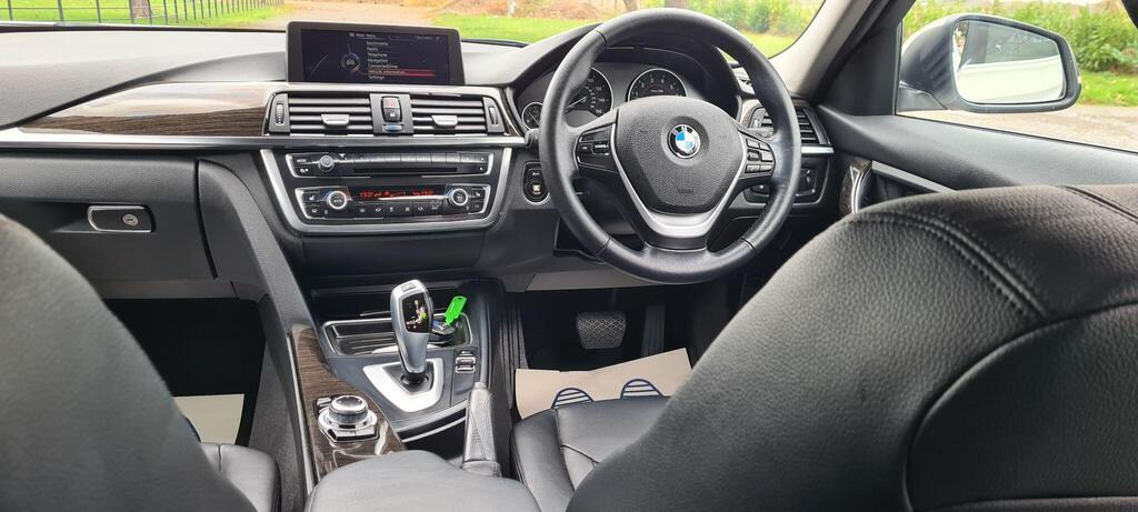 
								2014 BMW 3 Series 2.0 320i Luxury Auto full									