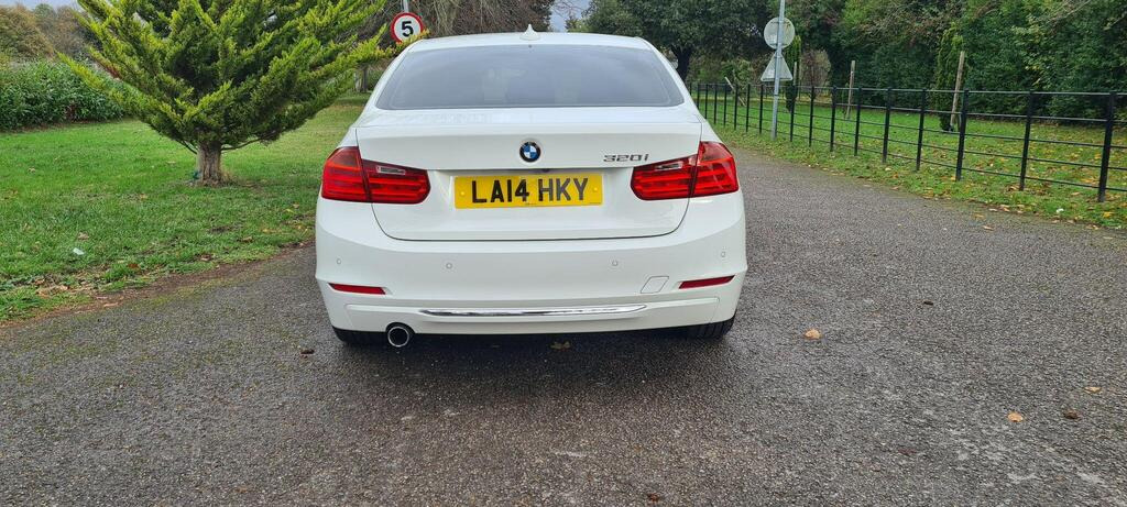 
								2014 BMW 3 Series 2.0 320i Luxury Auto full									