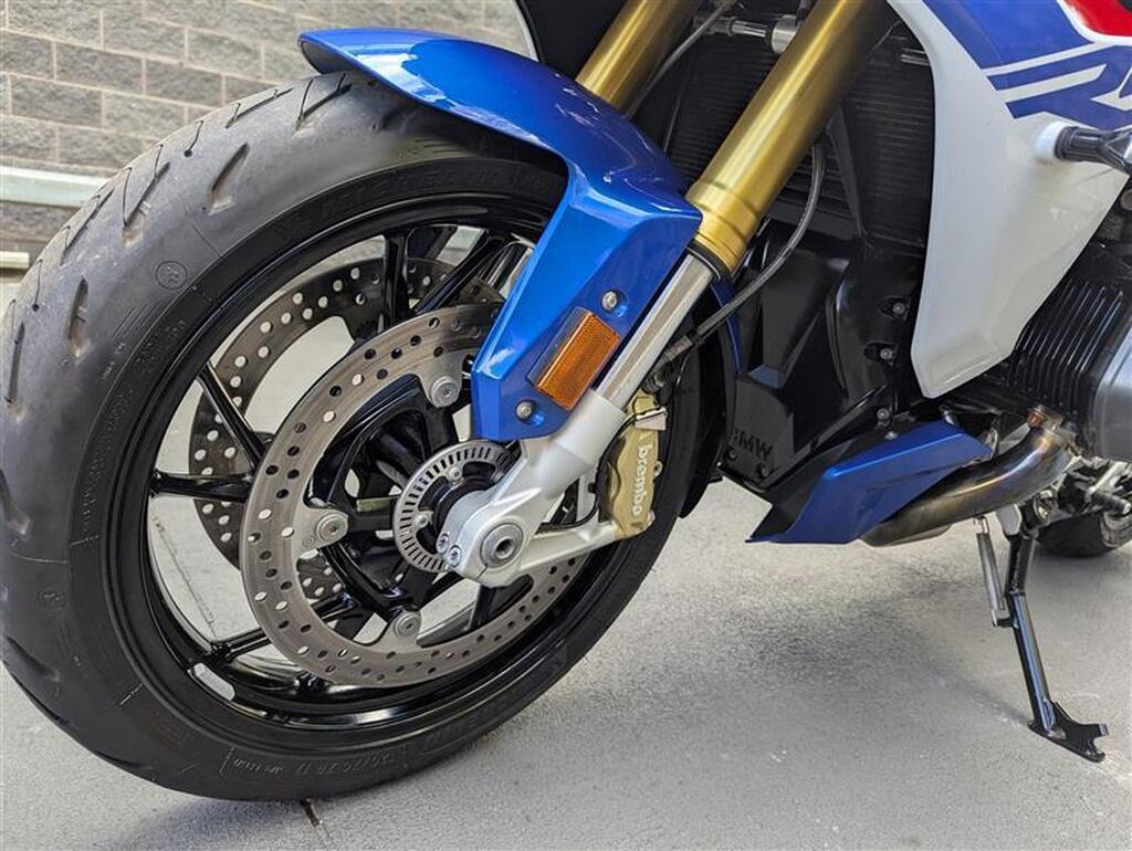 
								2024 BMW R 1250 RS SE Claw-shifted Cardan full									