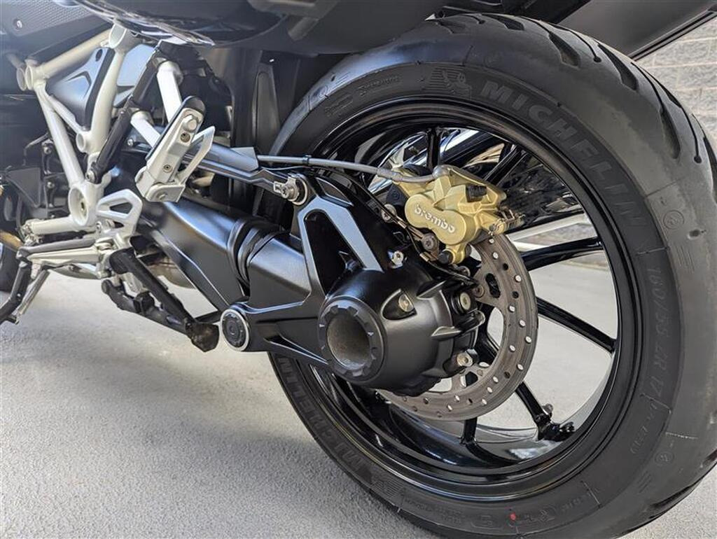 
								2024 BMW R 1250 RS SE Claw-shifted Cardan full									