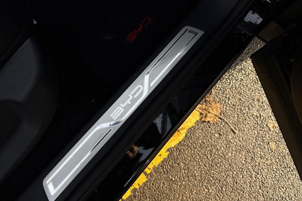 
								2025 BYD Seal U 1.5 DM-i 26.6kWh Comfort CVT Auto full									