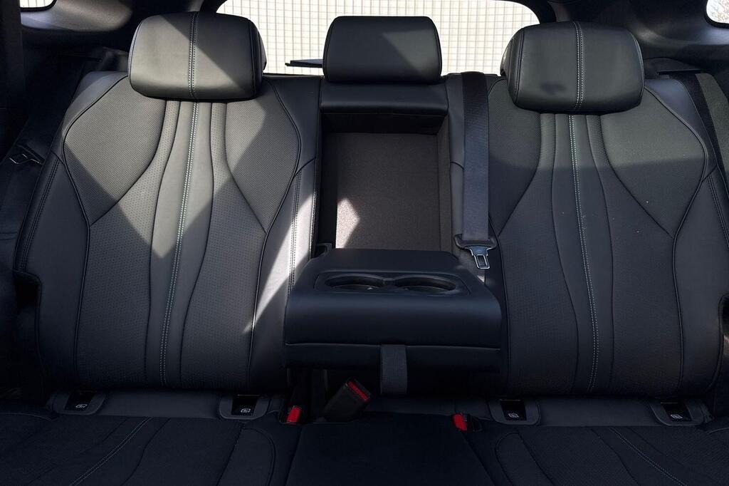 
								2025 BYD Seal U 1.5 DM-i 26.6kWh Comfort CVT Auto full									