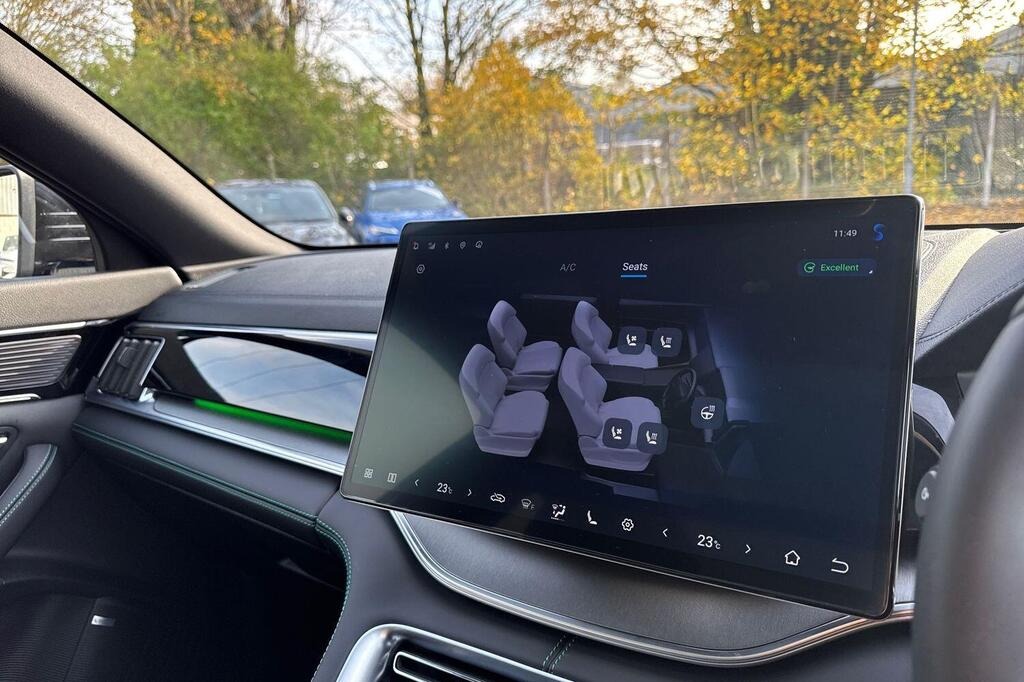 
								2025 BYD Seal U 1.5 DM-i 26.6kWh Comfort CVT Auto full									