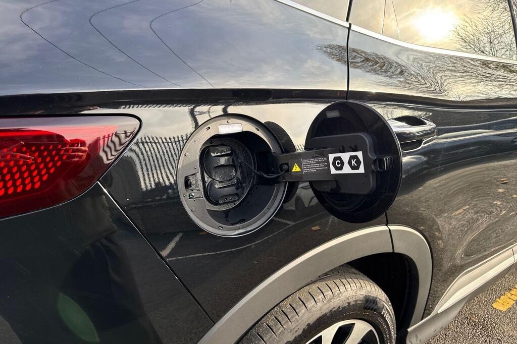 
								2025 BYD Seal U 1.5 DM-i 26.6kWh Comfort CVT Auto full									