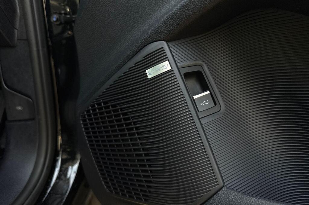 
								2025 BYD Seal U 1.5 DM-i 26.6kWh Comfort CVT Auto full									