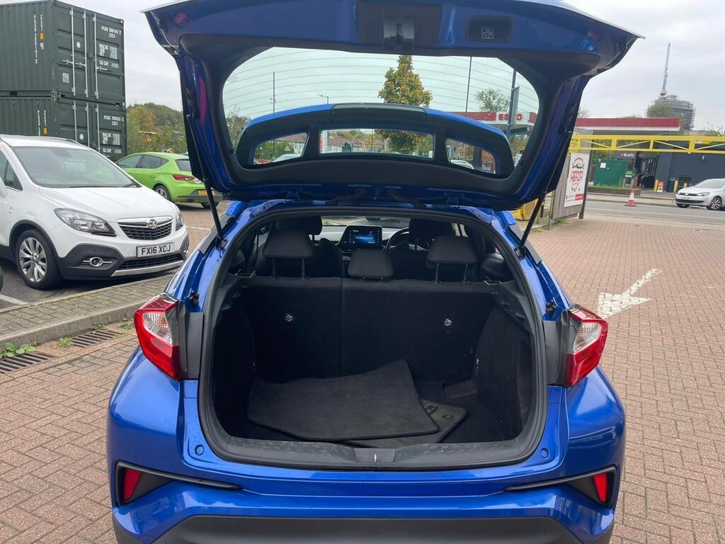 
								2019 Toyota C-HR 1.8 VVT-h Icon CVT full									