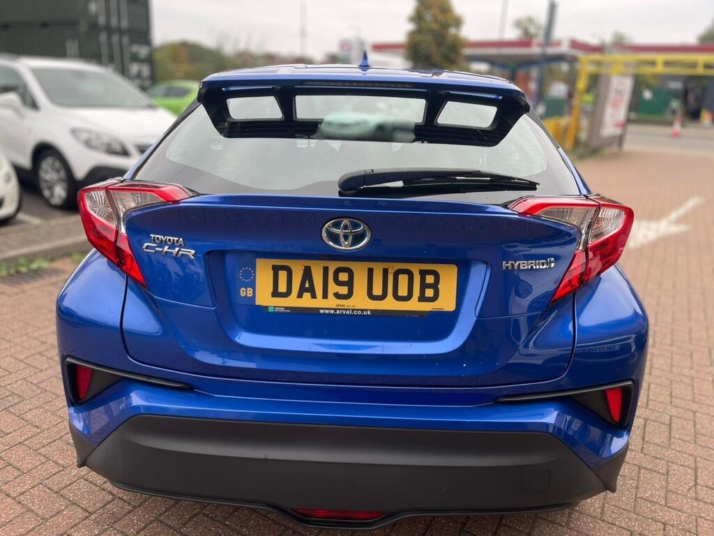 
								2019 Toyota C-HR 1.8 VVT-h Icon CVT full									