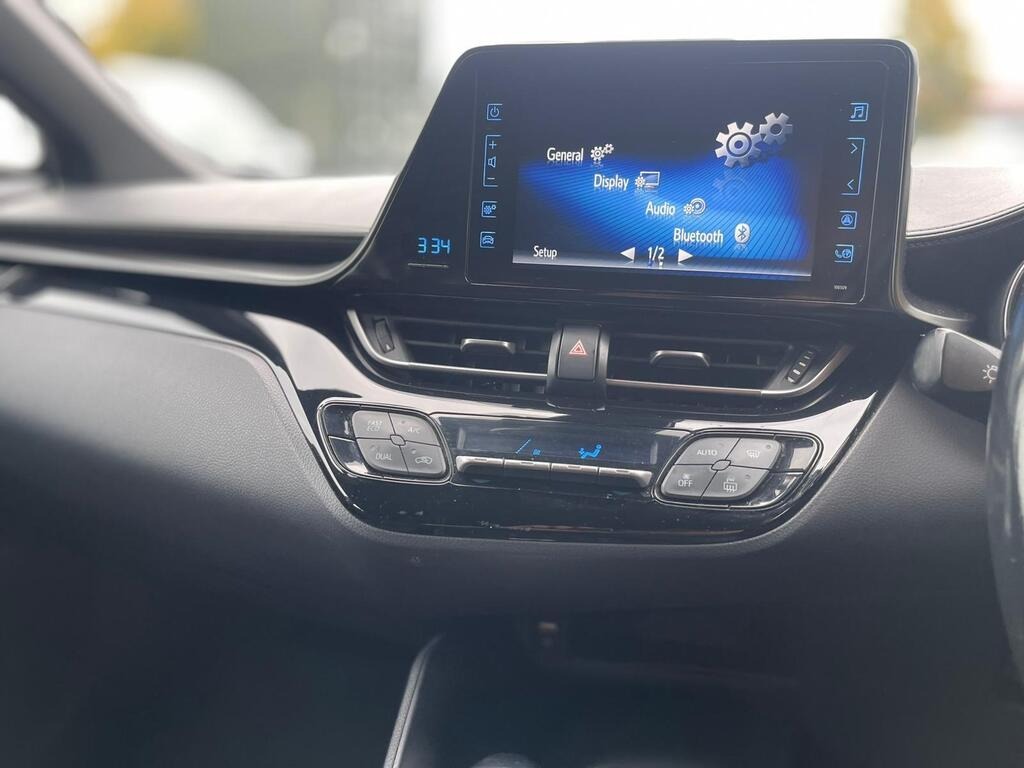 
								2019 Toyota C-HR 1.8 VVT-h Icon CVT full									