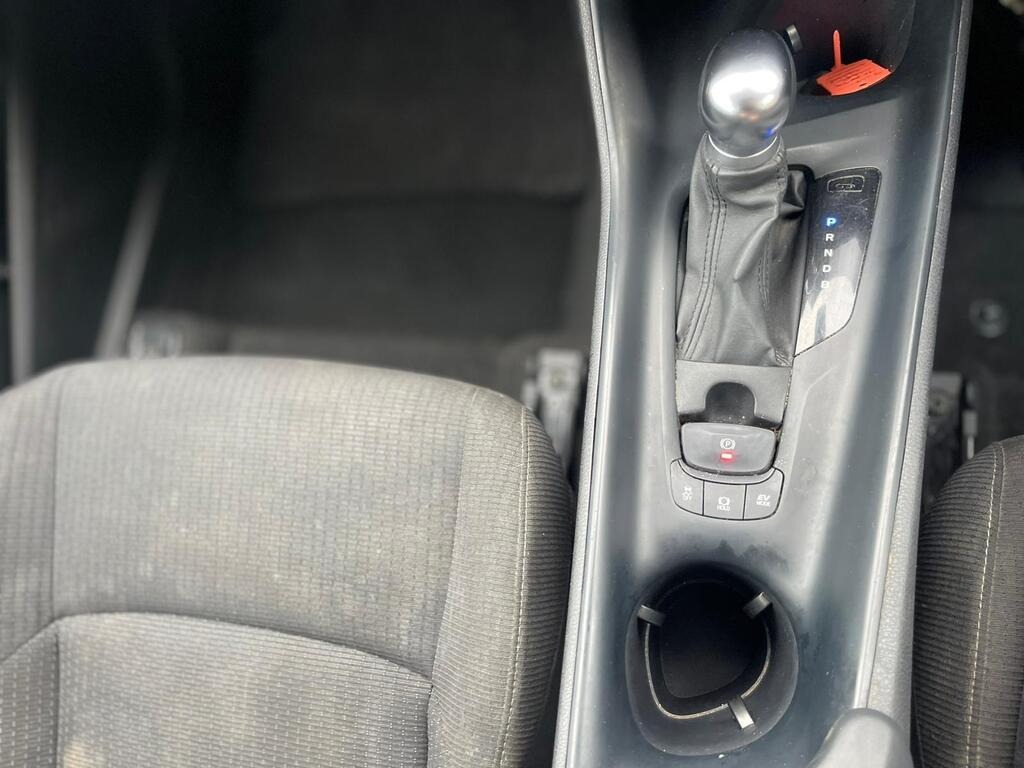 
								2019 Toyota C-HR 1.8 VVT-h Icon CVT full									