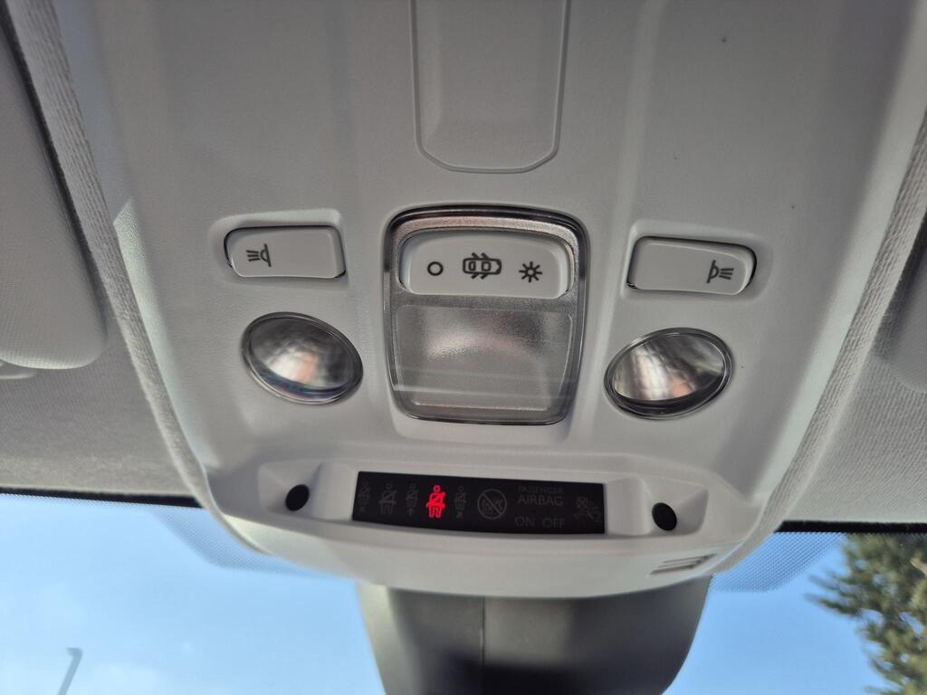 
								2023 Vauxhall Corsa 1.2 Design full									