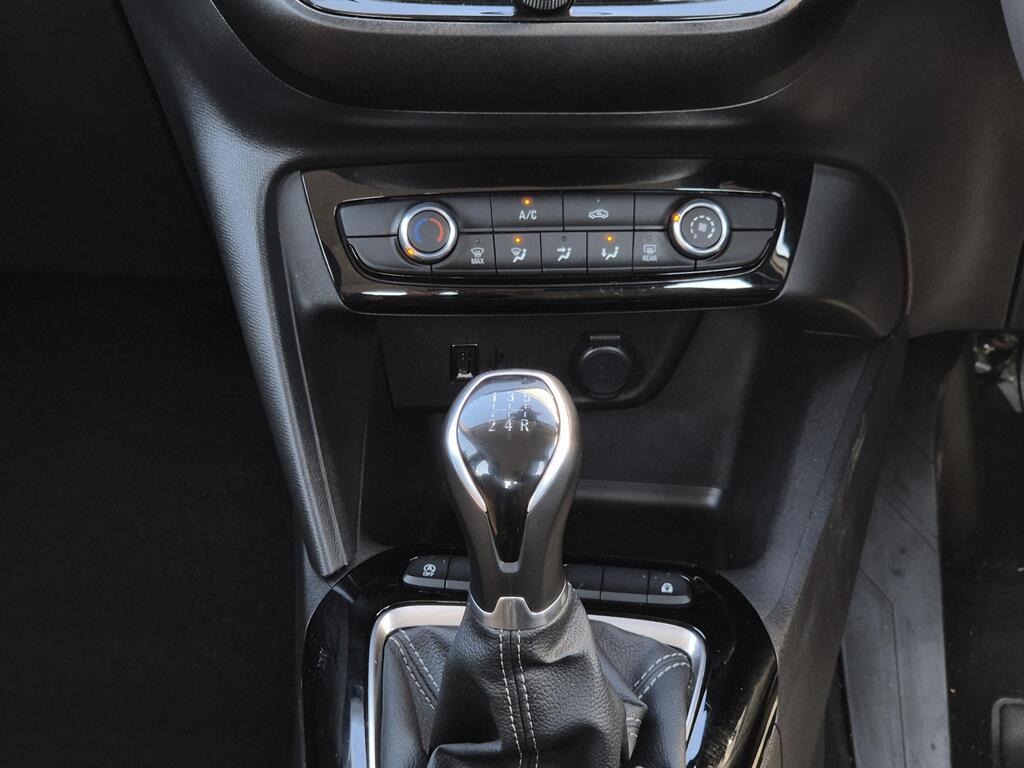 
								2023 Vauxhall Corsa 1.2 Design full									