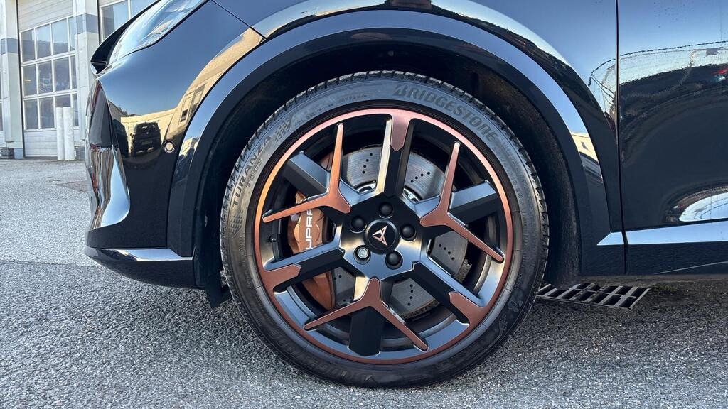 
								2025 CUPRA Formentor 2.0 TSI VZ3 DSG 4Drive full									