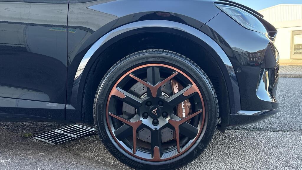 
								2025 CUPRA Formentor 2.0 TSI VZ3 DSG 4Drive full									