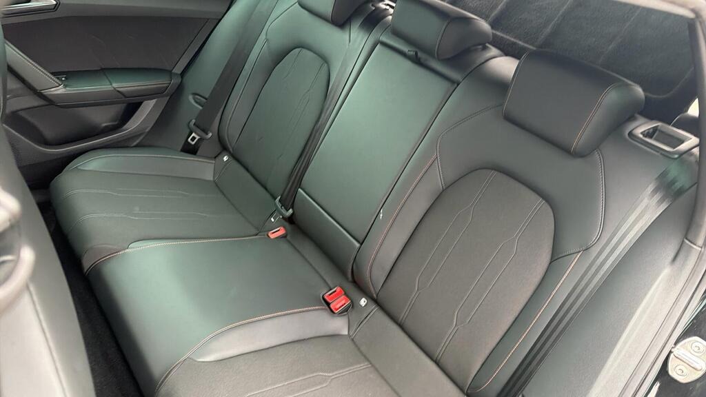 
								2025 CUPRA Leon 1.5 eTSI V1 DSG full									