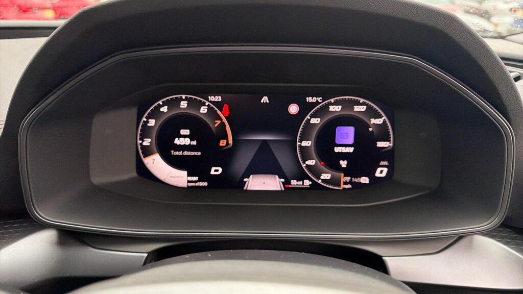 
								2025 CUPRA Leon 1.5 eTSI V1 DSG full									