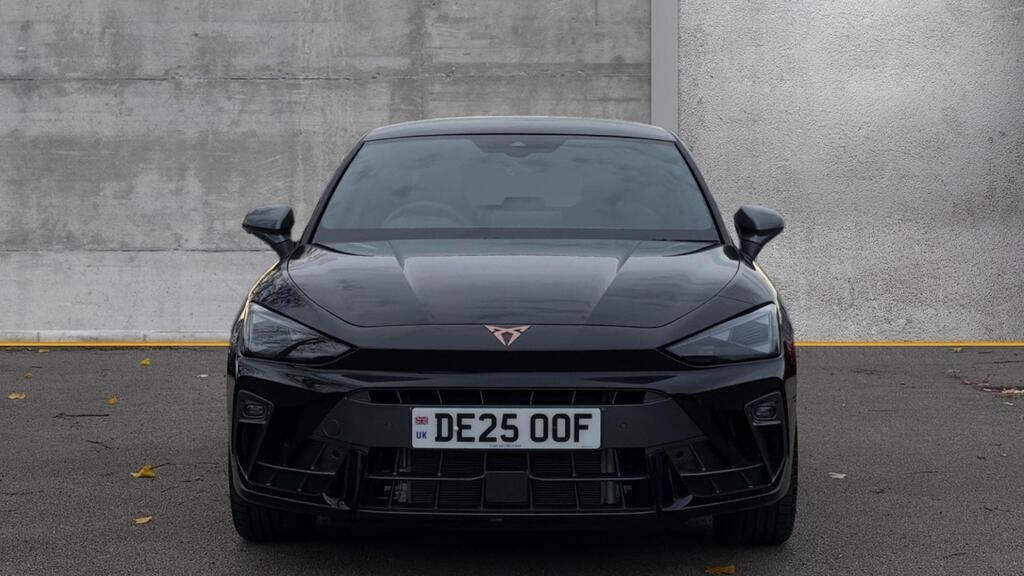 
								2025 CUPRA Leon 1.5 eTSI V1 DSG full									