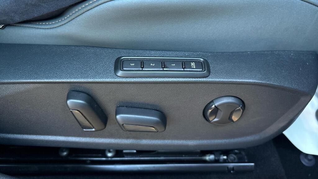 
								2025 CUPRA Formentor 2.0 TSI VZ3 DSG 4Drive full									