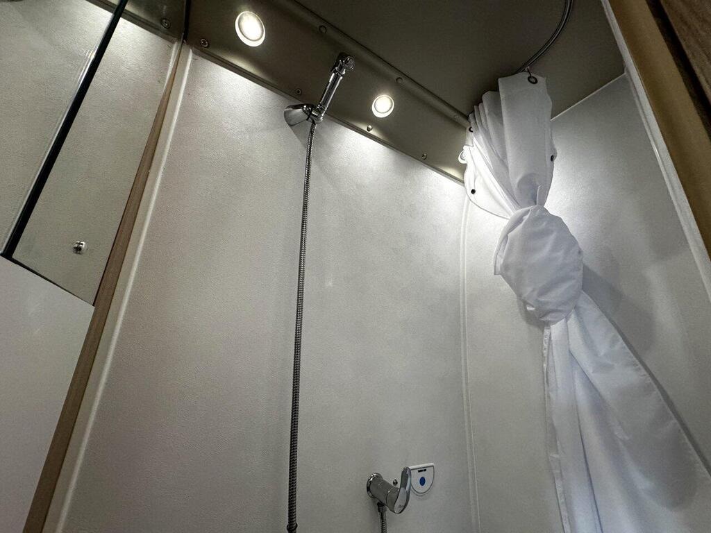 
								2022 Auto-Trail V-Line 669 S 2.2 full									