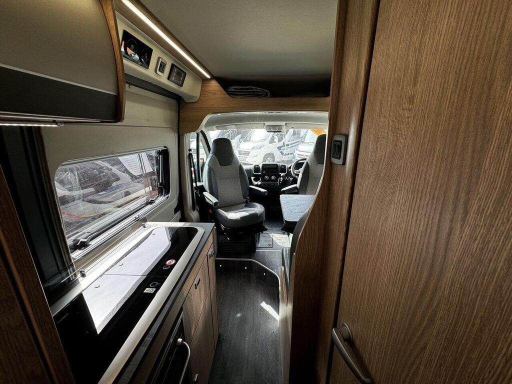 
								2022 Auto-Trail V-Line 669 S 2.2 full									