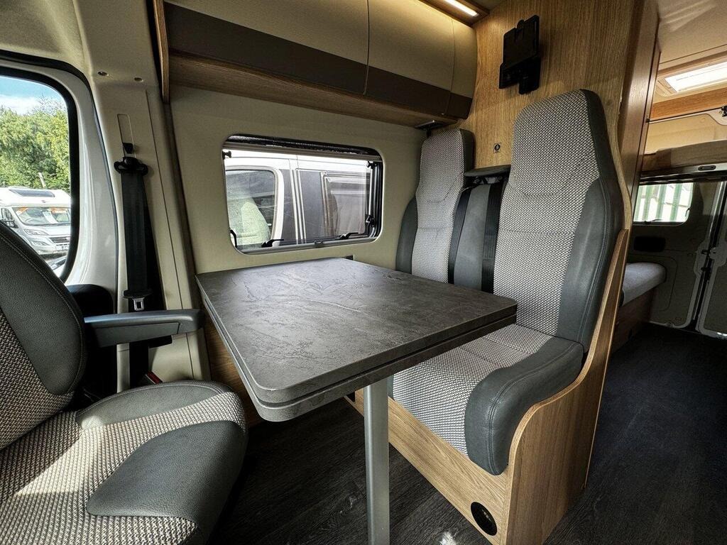 2022 Auto-Trail V-Line 669 S 2.2