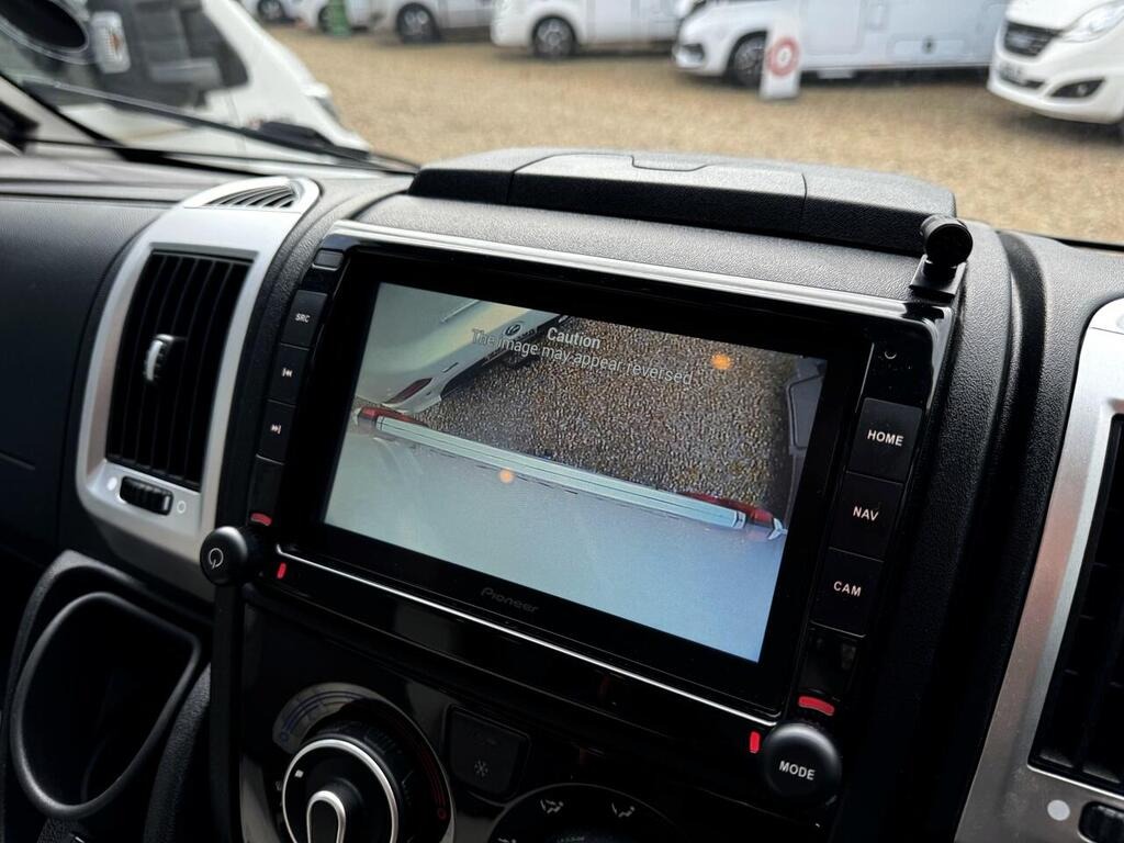 
								2021 Burstner Lyseo Harmony TD732 full									