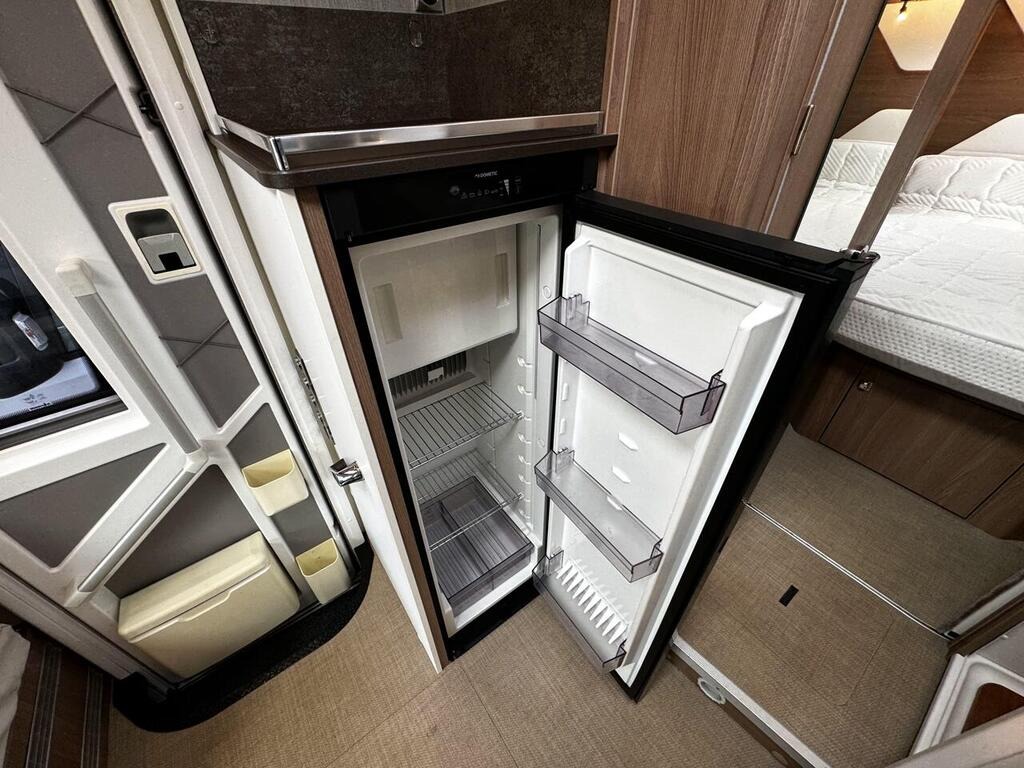 
								2021 Burstner Lyseo Harmony TD732 full									