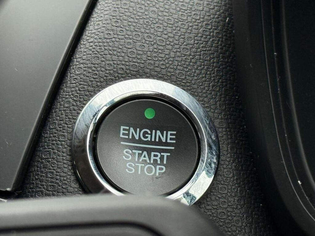 
								2018 Ford EcoSport 1.0T EcoBoost Titanium full									