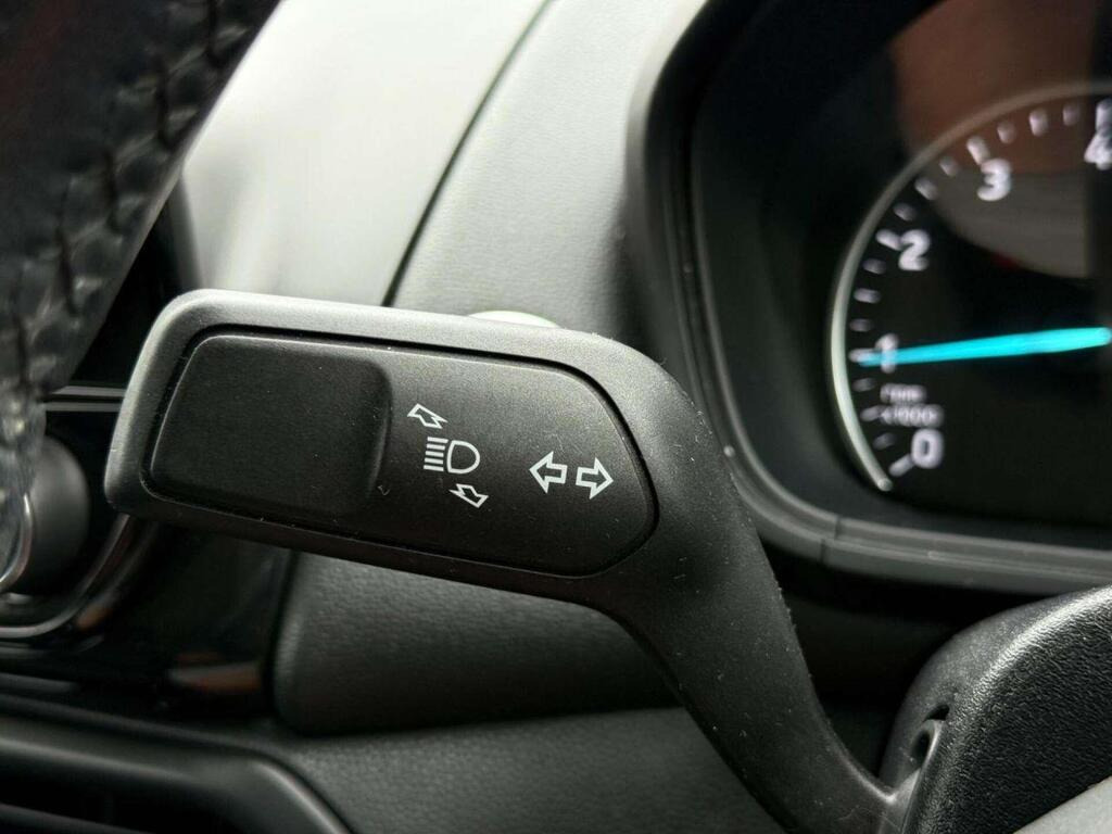 
								2018 Ford EcoSport 1.0T EcoBoost Titanium full									