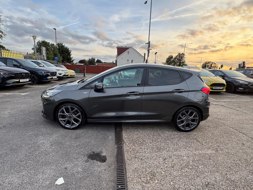 
								2022 Ford Fiesta 1.0T EcoBoost MHEV ST-Line DCT full									