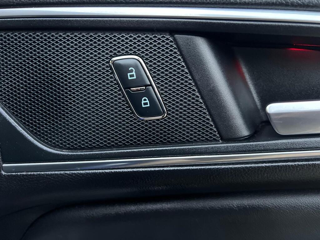 
								2018 Ford S-Max 2.0 TDCi ST-Line Powershift full									