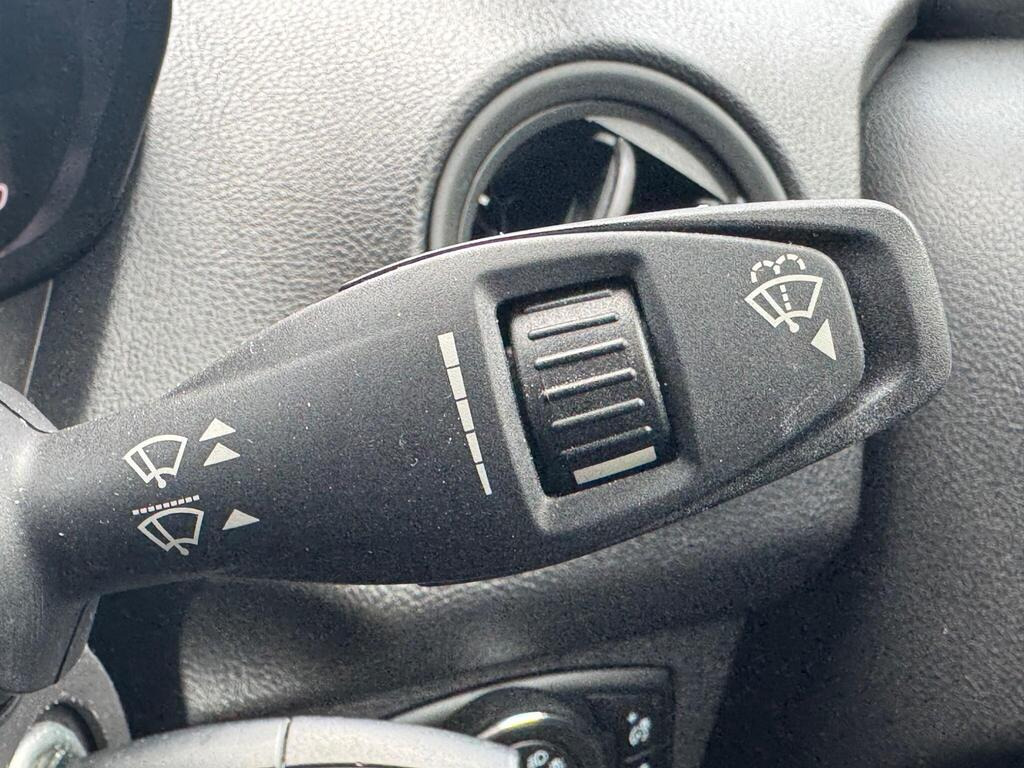 
								2022 Ford Transit Courier 1.0 EcoBoost Limited L1 full									