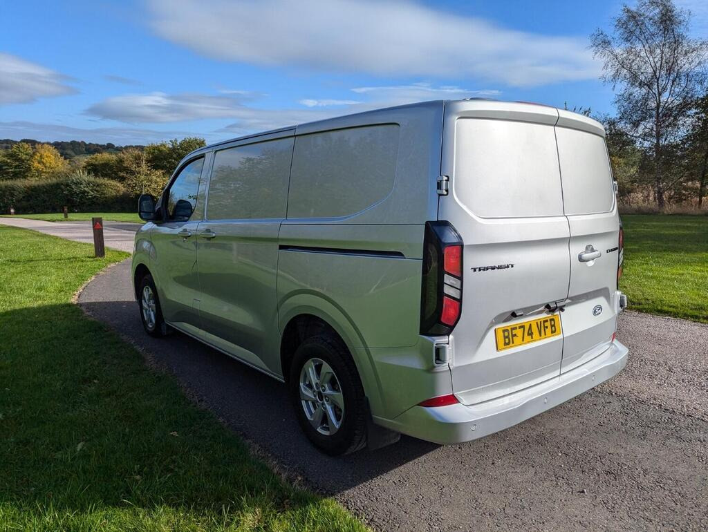 
								2024 Ford Transit Custom V710 Limited Panel Van full									