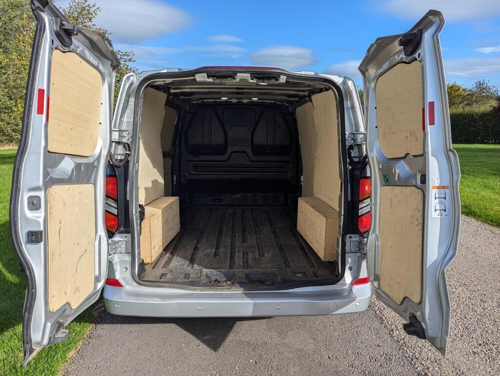 
								2024 Ford Transit Custom V710 Limited Panel Van full									