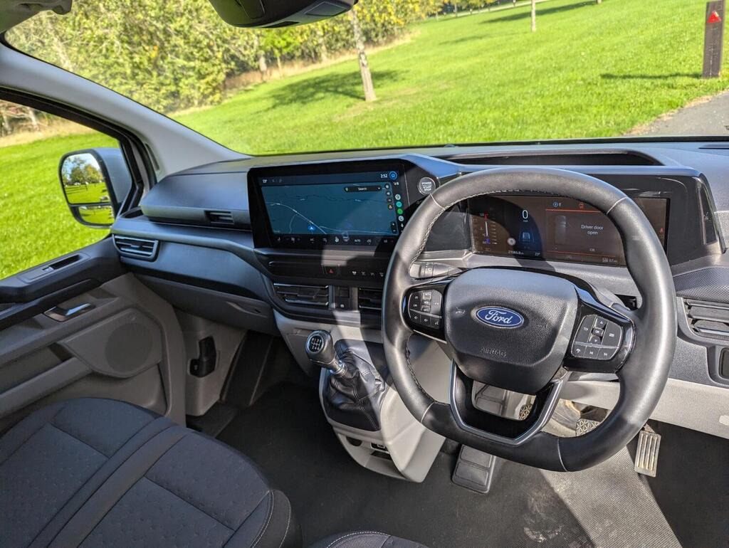 
								2024 Ford Transit Custom V710 Limited Panel Van full									