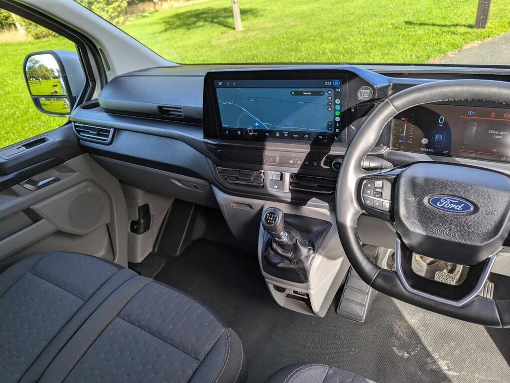 
								2024 Ford Transit Custom V710 Limited Panel Van full									