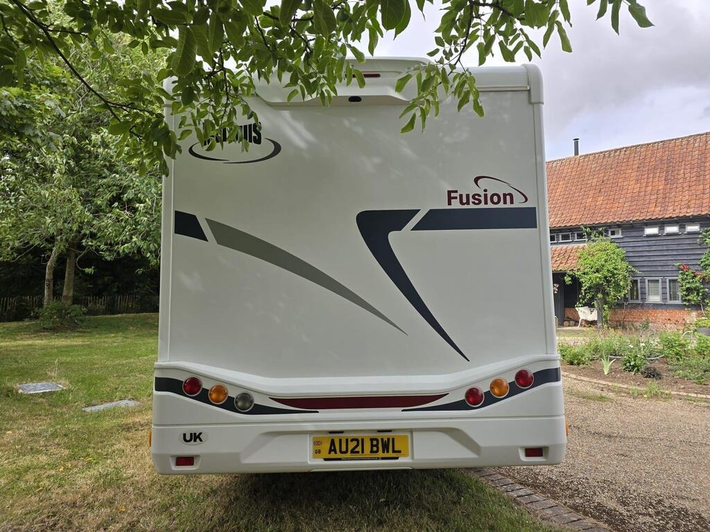 
								2021 McLouis Fusion full									