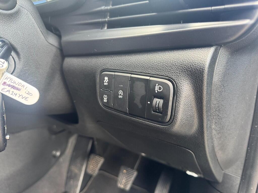 
								2024 Hyundai i20 1.0 T-GDi Advance full									