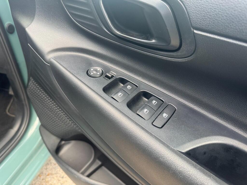 
								2024 Hyundai i20 1.0 T-GDi Advance full									