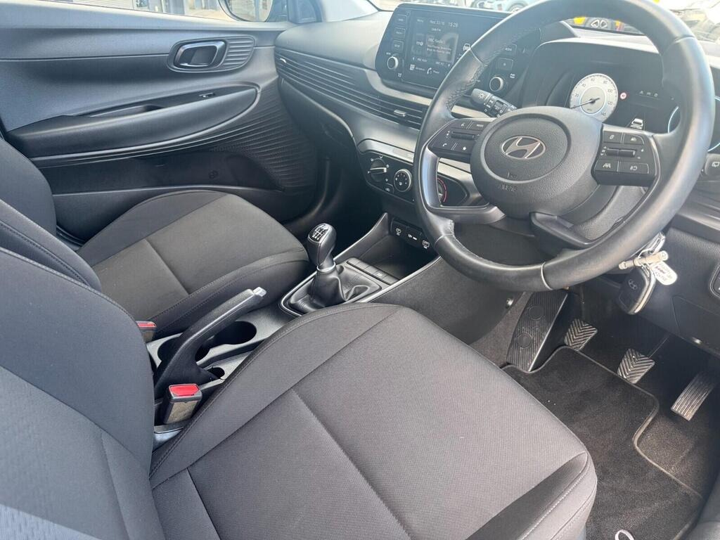 
								2024 Hyundai i20 1.0 T-GDi Advance full									