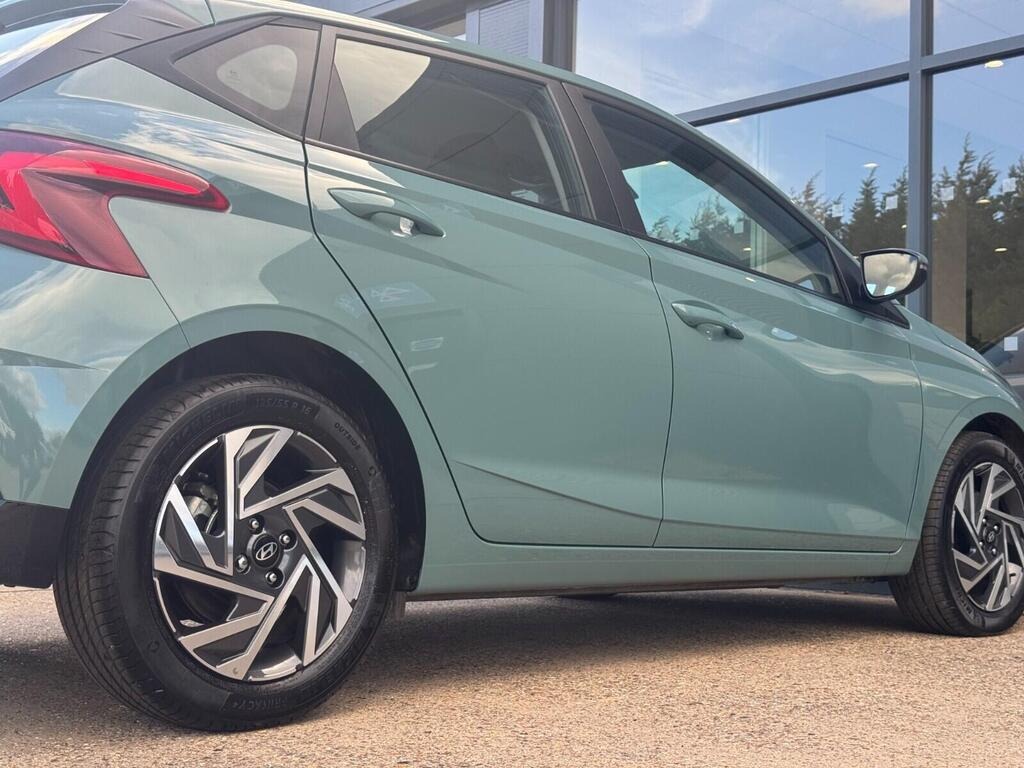 
								2024 Hyundai i20 1.0 T-GDi Advance full									