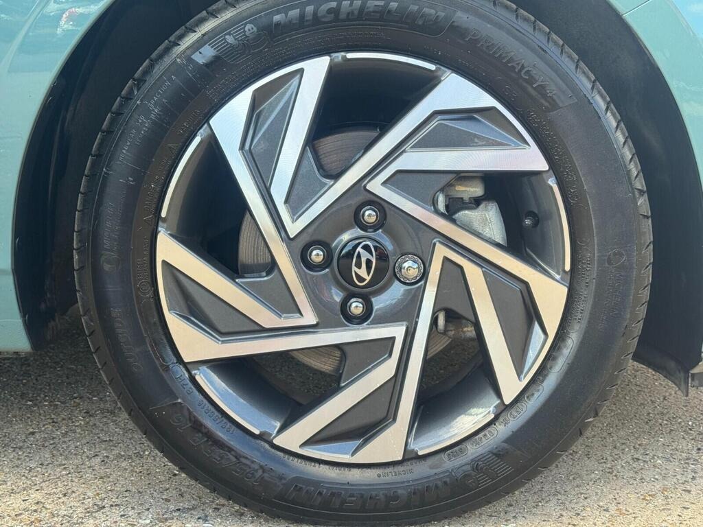 
								2024 Hyundai i20 1.0 T-GDi Advance full									