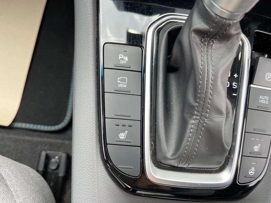 
								2019 Hyundai IONIQ 1.6 h-GDi 1st Edition DCT full									