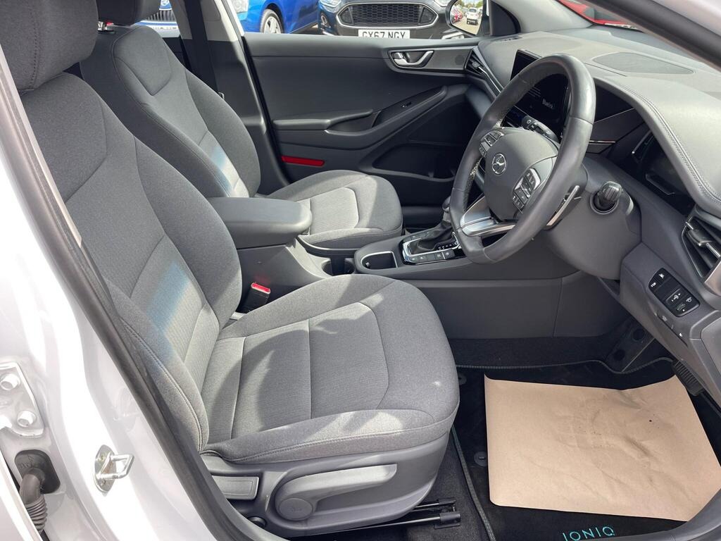 
								2019 Hyundai IONIQ 1.6 h-GDi 1st Edition DCT full									