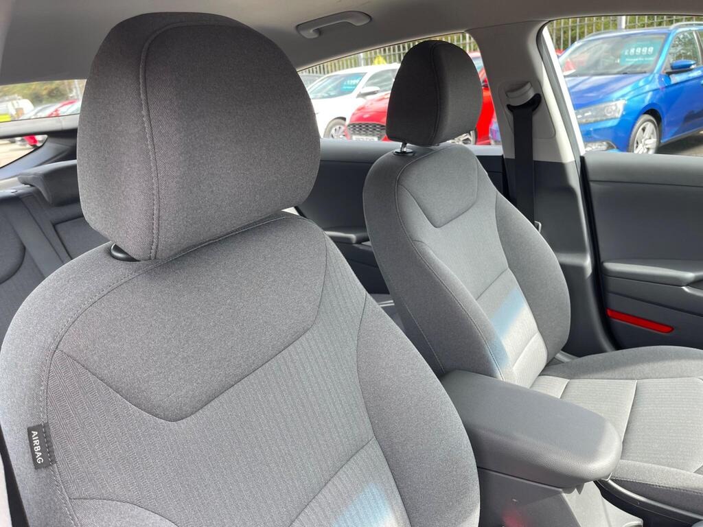 
								2019 Hyundai IONIQ 1.6 h-GDi 1st Edition DCT full									