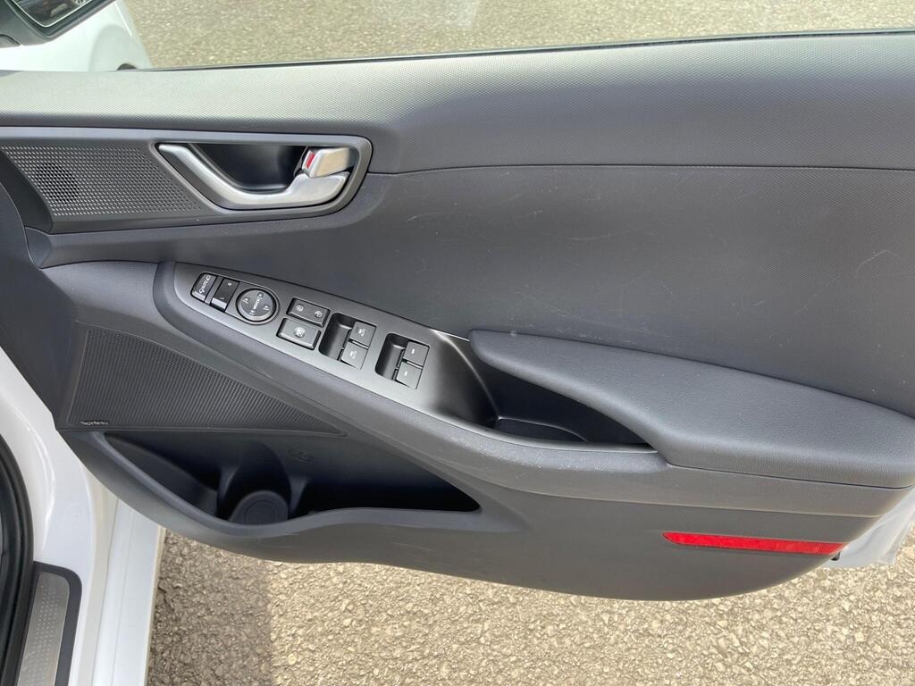 
								2019 Hyundai IONIQ 1.6 h-GDi 1st Edition DCT full									