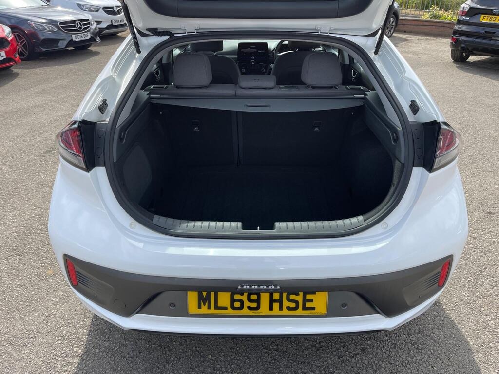 
								2019 Hyundai IONIQ 1.6 h-GDi 1st Edition DCT full									