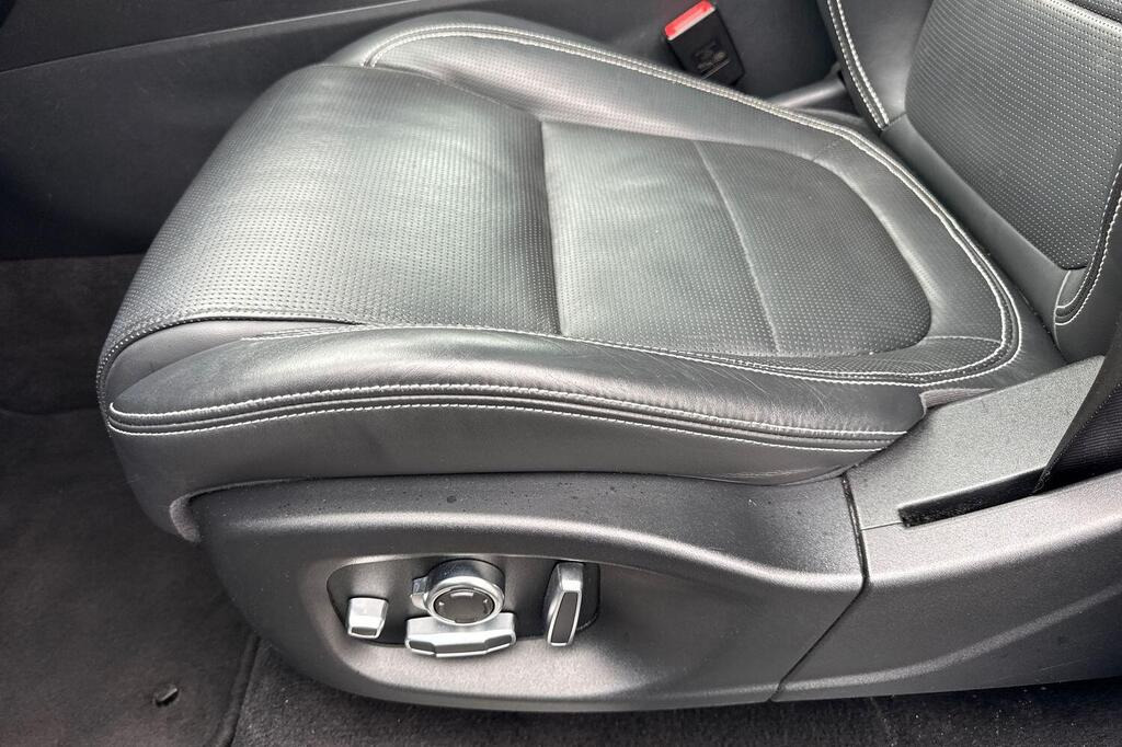 
								2020 Jaguar E-PACE 2.0 D180 R-Dynamic HSE Auto AWD full									