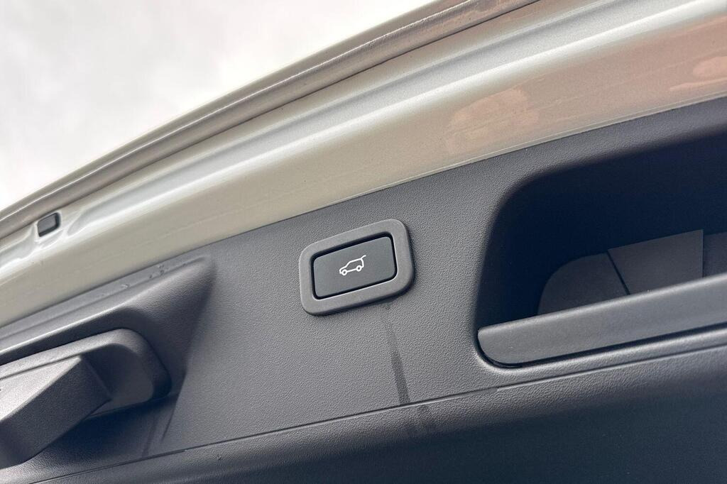 
								2020 Jaguar E-PACE 2.0 D180 R-Dynamic HSE Auto AWD full									